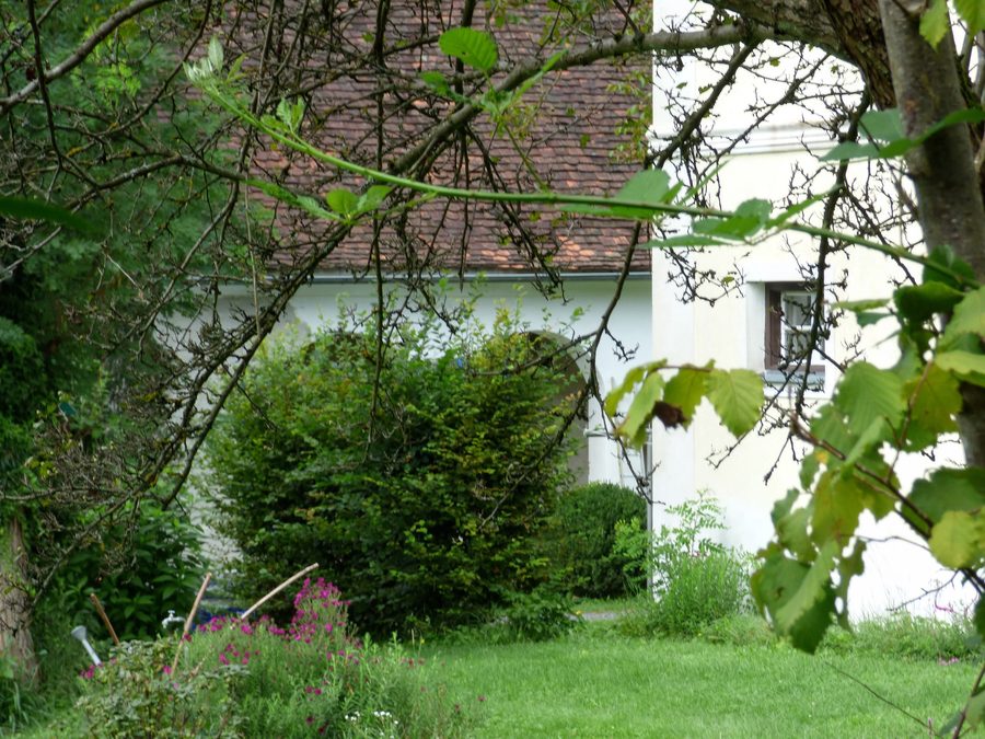 Old vicarage with farm buildings in Neumarkt an der Raab