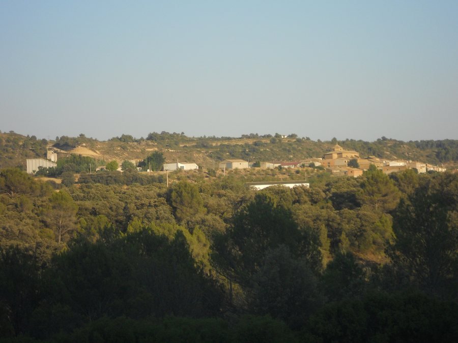 File:Vista de Biscarrués desde la orilla de Gállego. - panoramio.jpg