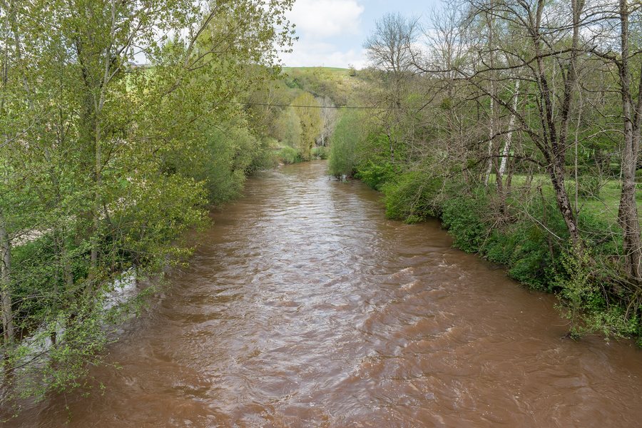 File:Aveyron river in Compolibat (1).jpg