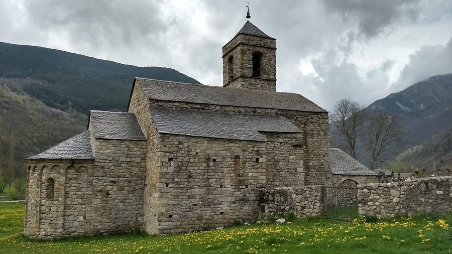Romanesque church of Sant Feliu de Barruera with bell tower