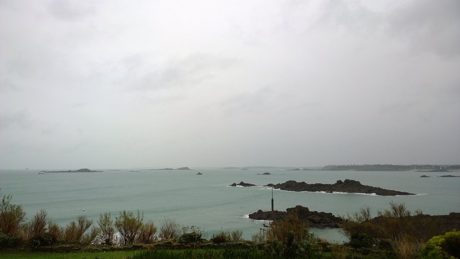 File:35800 Saint-Lunaire, France - panoramio (1).jpg