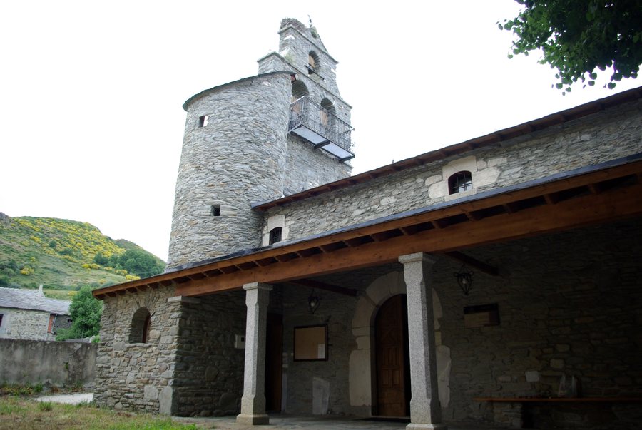 File:Murias de Paredes 02 by-dpc.jpg