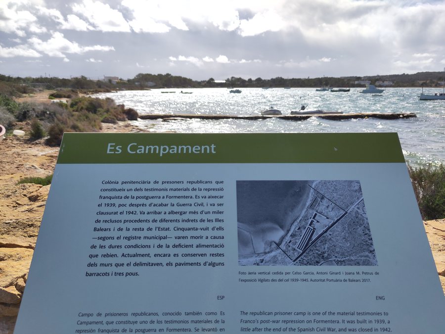 File:Formentera. La Savina. Colònia penitenciària (4).jpg