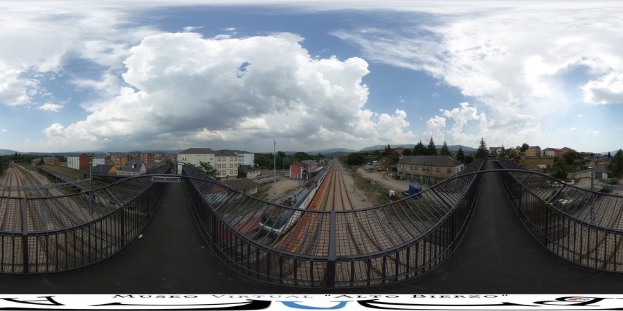 File:Bembibre - Estación y línea de ferrocarril.jpg