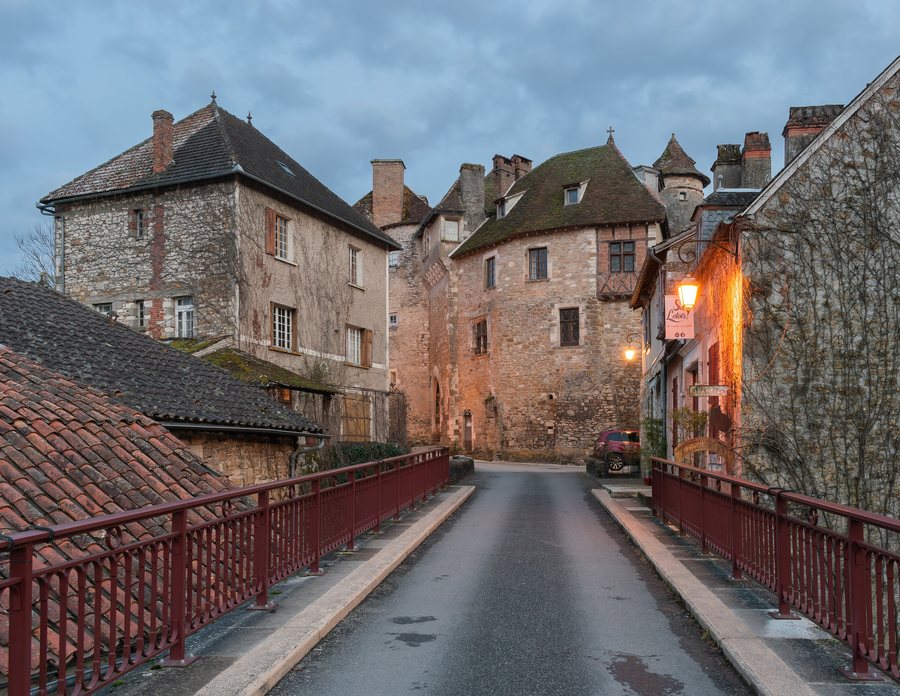 File:Street in Carennac (4).jpg