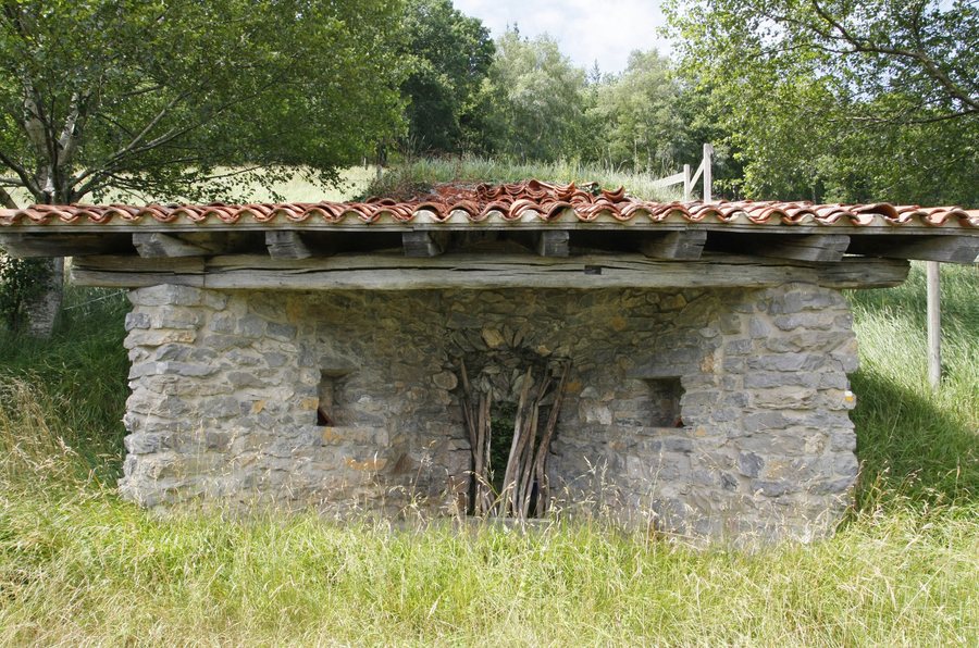 File:Karobia-Larraul.jpg