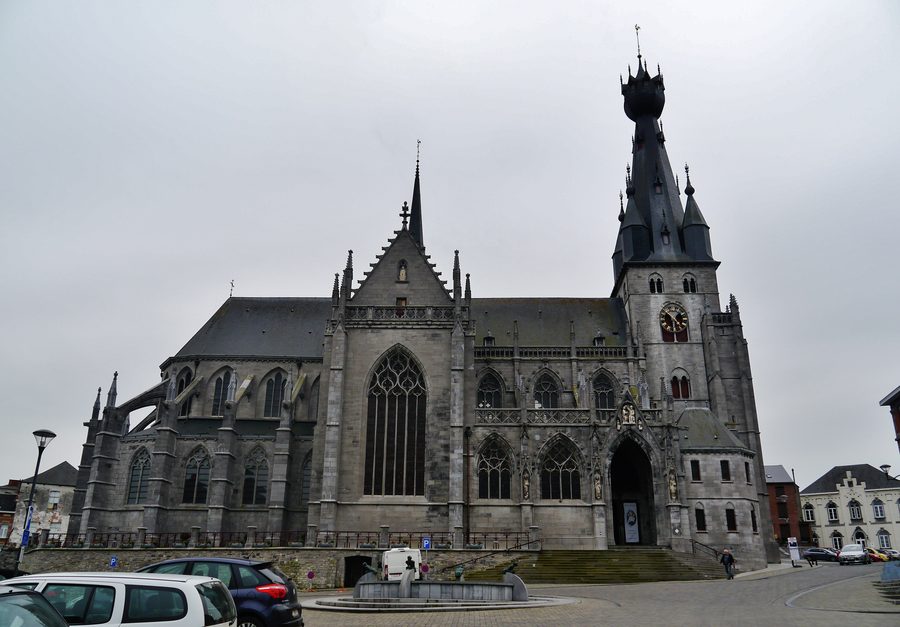 Basilika Saint-Materne in Walcourt, Wallonien, Belgien