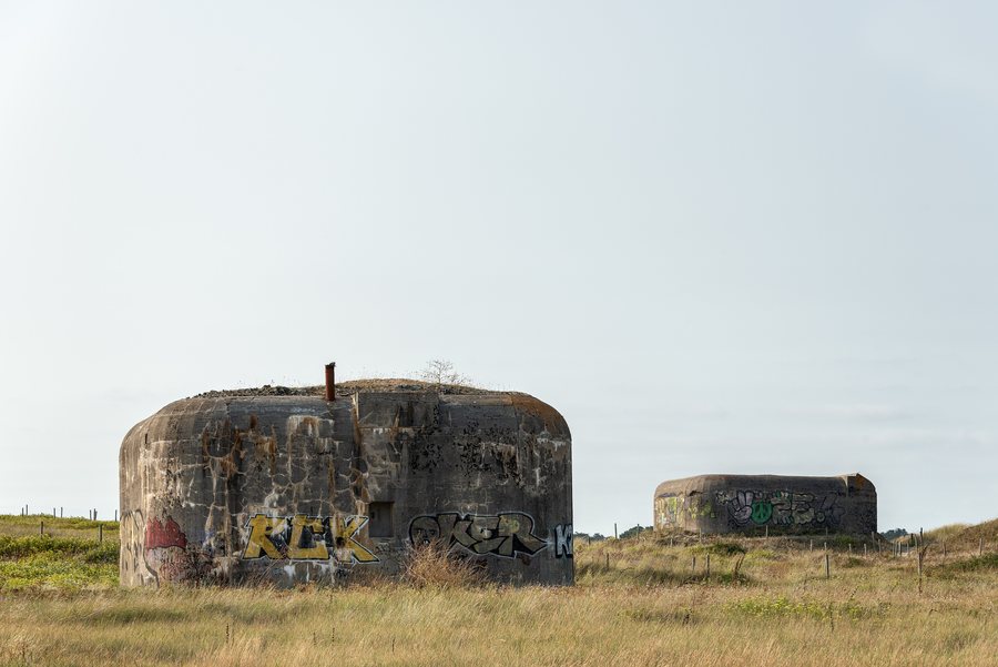 File:WW2 Bunkers - Plage de Trévignon - Trégunc, France - August 18, 2018 01.jpg