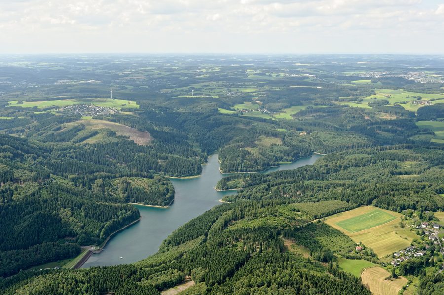 Aerial view of the Genkeltalsperre with Marienheide-Dannenberg