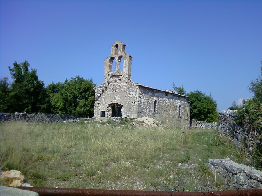 File:Otok Krk - Sužan,Crikva svih svetih.jpg