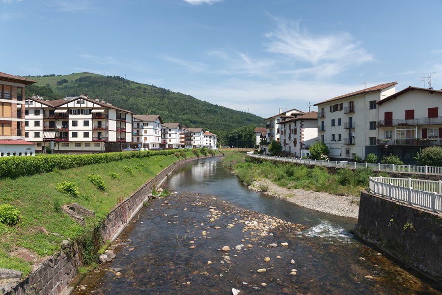 File:Ezkurra River - Santesteban, Spain - July 17, 2024 05.jpg