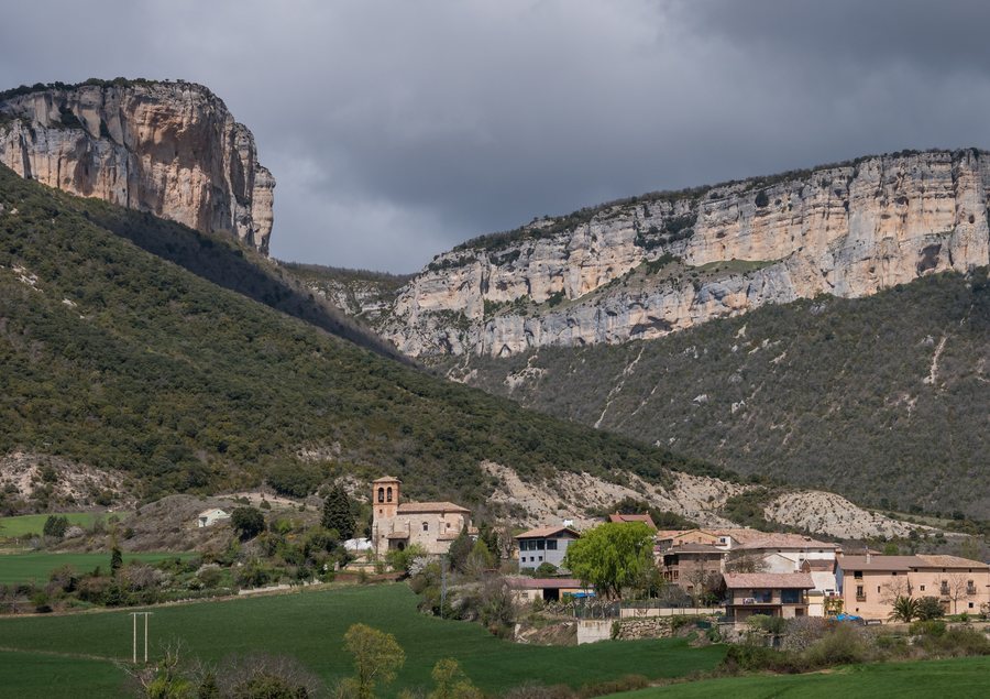 File:Metauten - Ollobarren 01.jpg