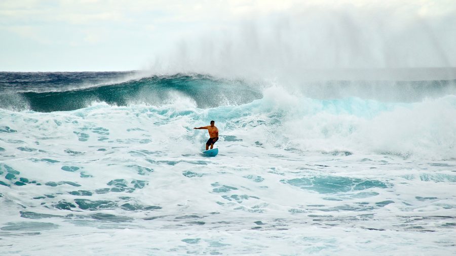 Surf at Oahu’s North Shore near Haleiwa