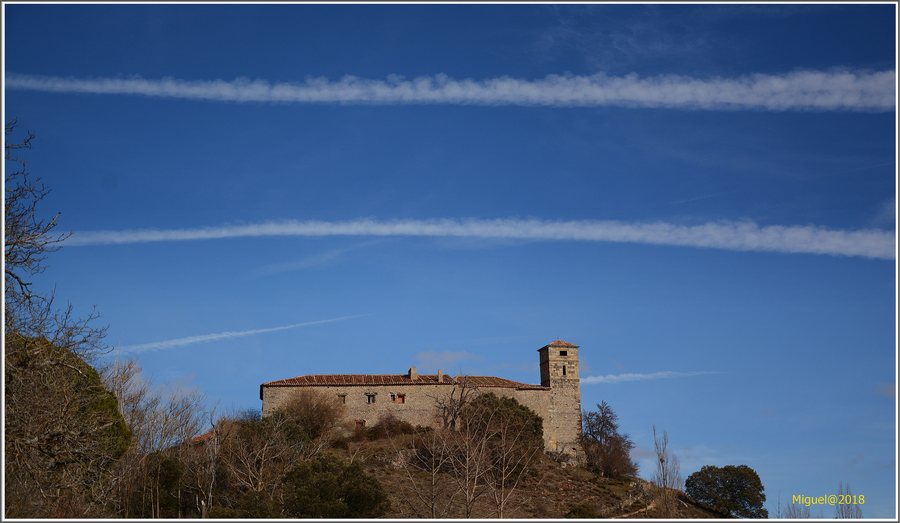 File:Fuentetoba. Soria. (40119148074).jpg