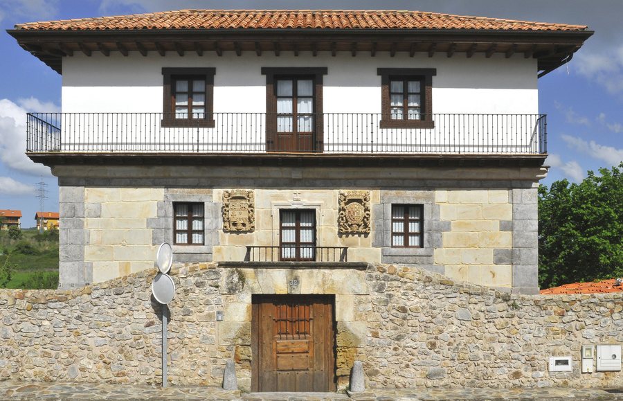 File:Colindres, Barrio de Puerta 04.jpg