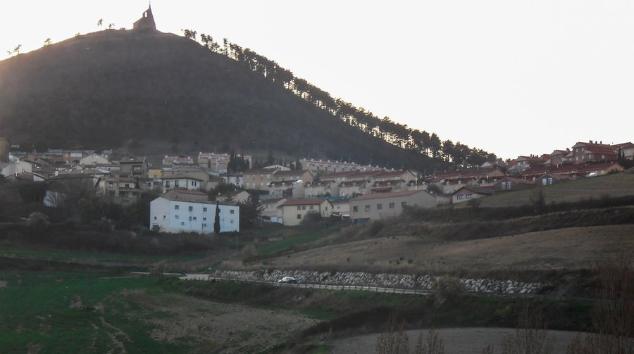 File:Añorbe, Navarra, España, 2017-03-08, DD 01.jpg