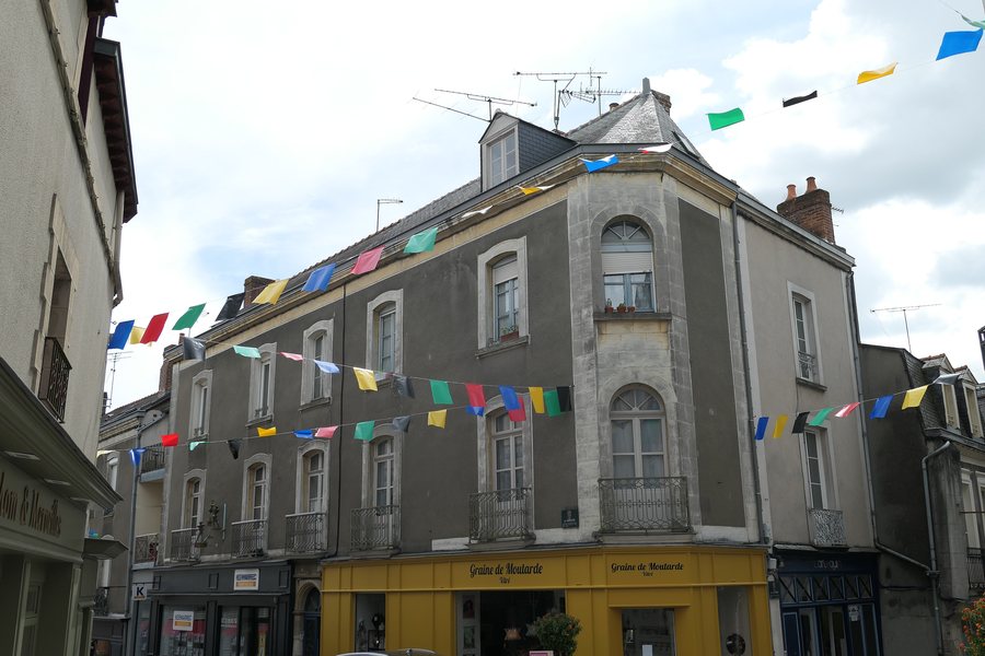 File:Vitré - 16 rue Duguesclin.jpg