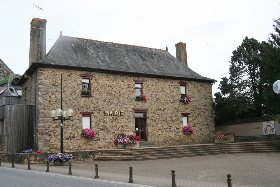 File:Piré-sur-Seiche mairie.JPG