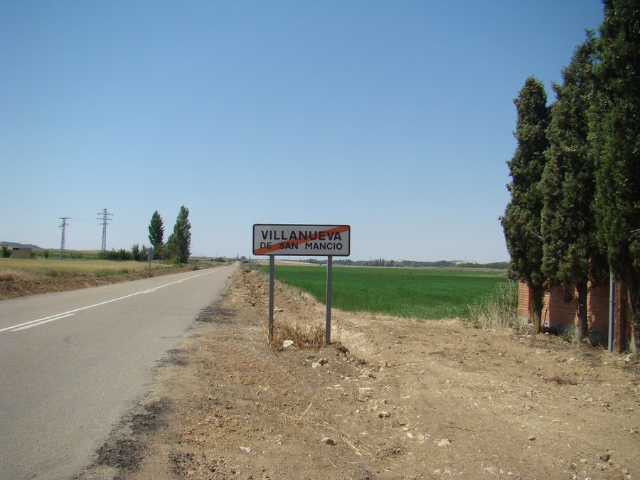 File:01 Villanueva de San Mancio Lou.JPG