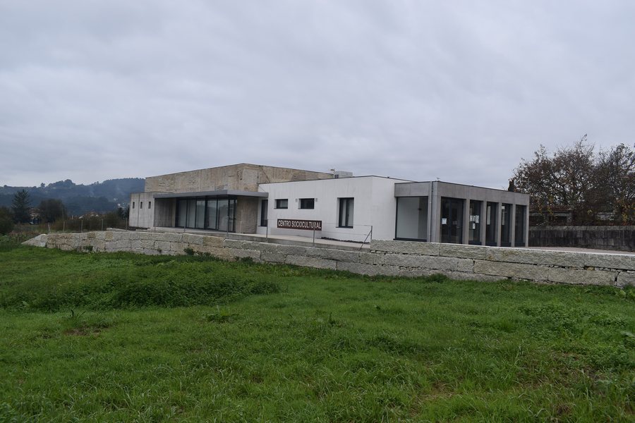 File:Centro Sociocultural de Tenorio, Cerdedo-Cotobade.jpg