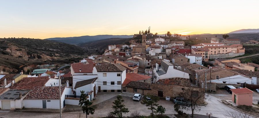 File:Albentosa, Teruel, España, 2022-12-27, DD 79-81 HDR.jpg