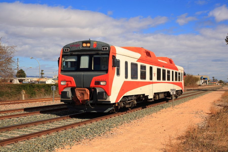 File:Autormotor 596 en Pozo Estrecho.jpg