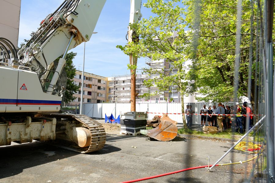 File:2019-06-25 10-34-14 demolition-tour-Offemont 02.jpg