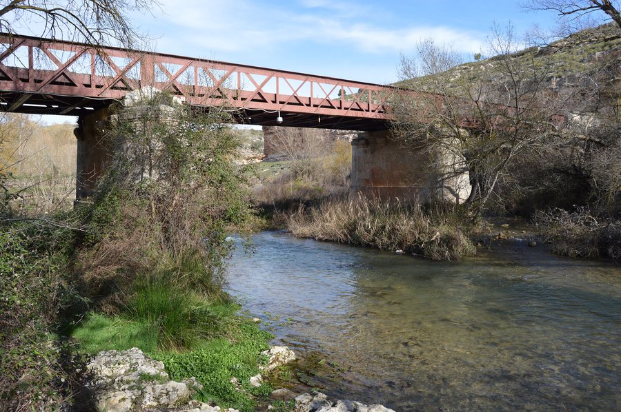 File:Puente de Cuasierma (Motilleja).jpg