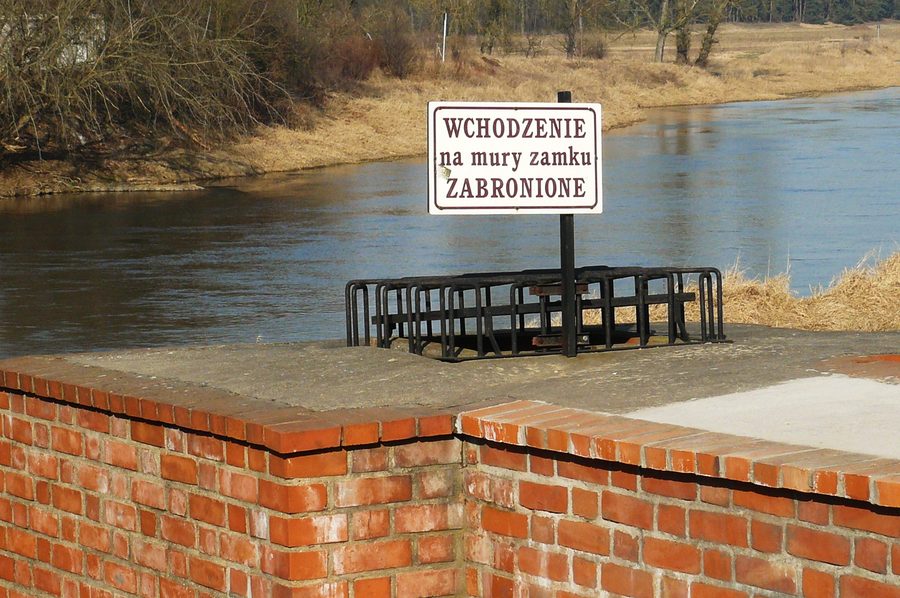 Schloss der Opaliński in Sieraków am Fluss Warta