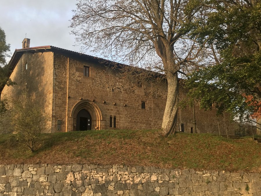 File:Zumarraga ermita de la Antigua exterior 1.jpg