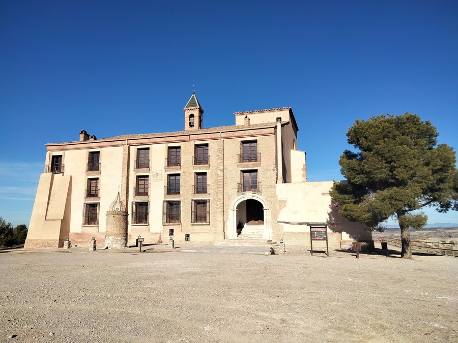 File:Santuario de Nuestra Señora de Magallón (Leciñena, Zaragoza).jpg