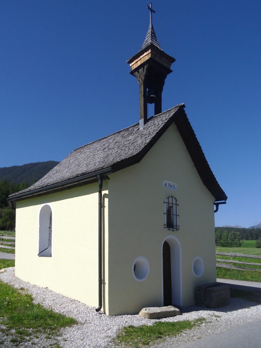 Village chapel Finsterfiecht in Obsteig