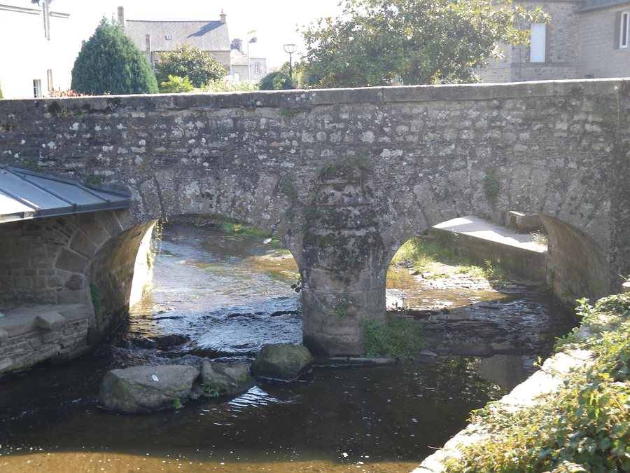 File:Antrain - panoramio (1).jpg