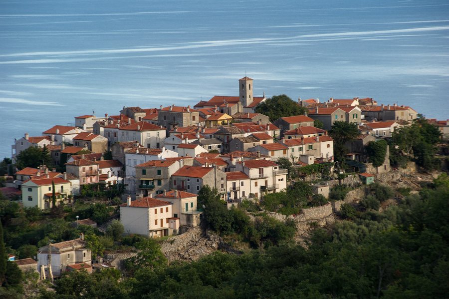 File:Beli-Cres 02.jpg