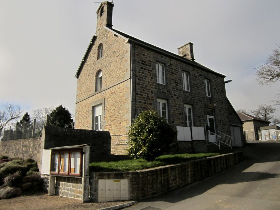 File:Braffais - Mairie.JPG