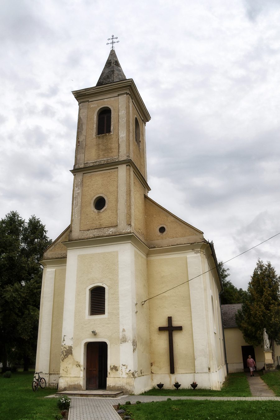 Exterior view of the Páduai Szent Antal-templom church in Somogyszentpál