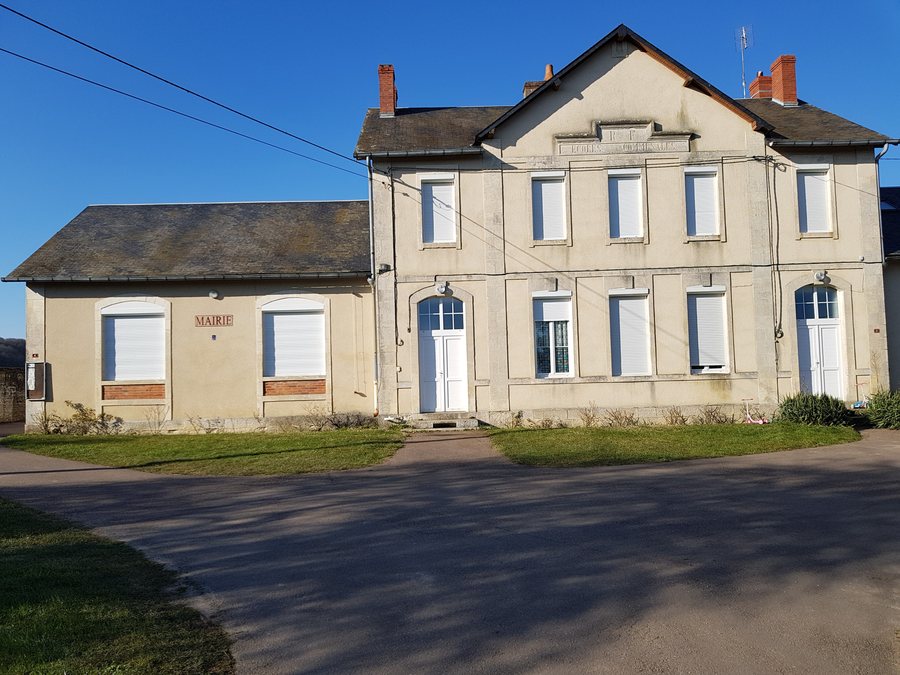 File:Arbourse mairie.jpg