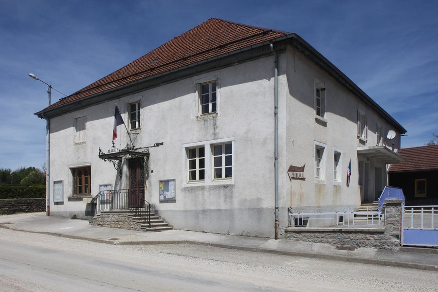 File:Censeau, mairie - img 42910.jpg