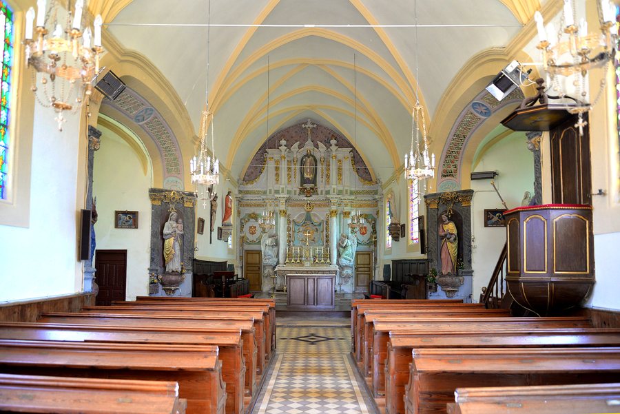File:Nef de l'église Saint-Martin de Fontenai-sur-Orne.jpg