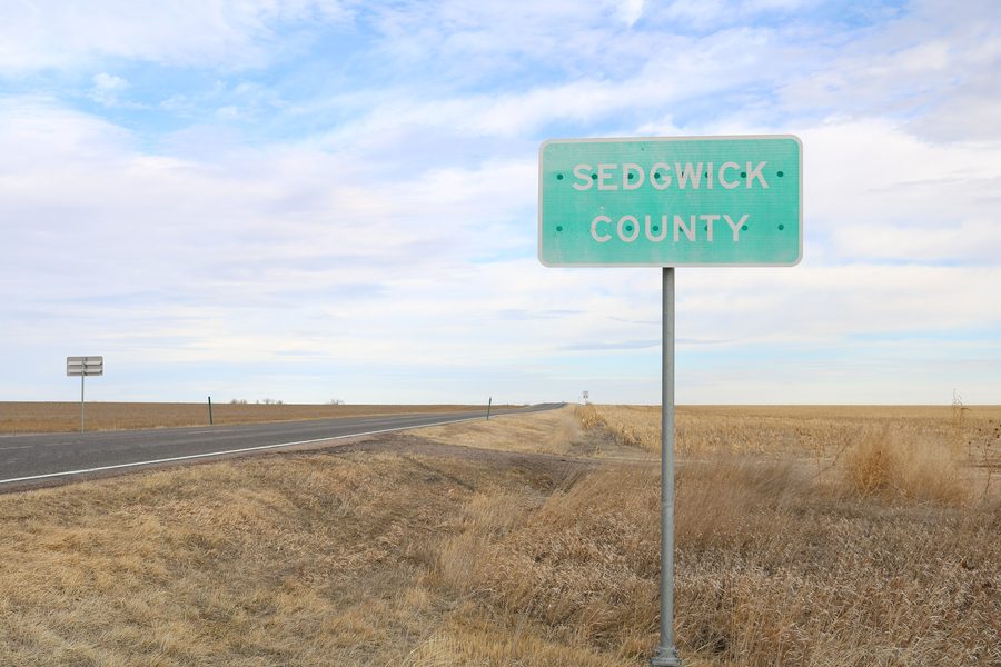 Schild für Sedgwick County in Colorado