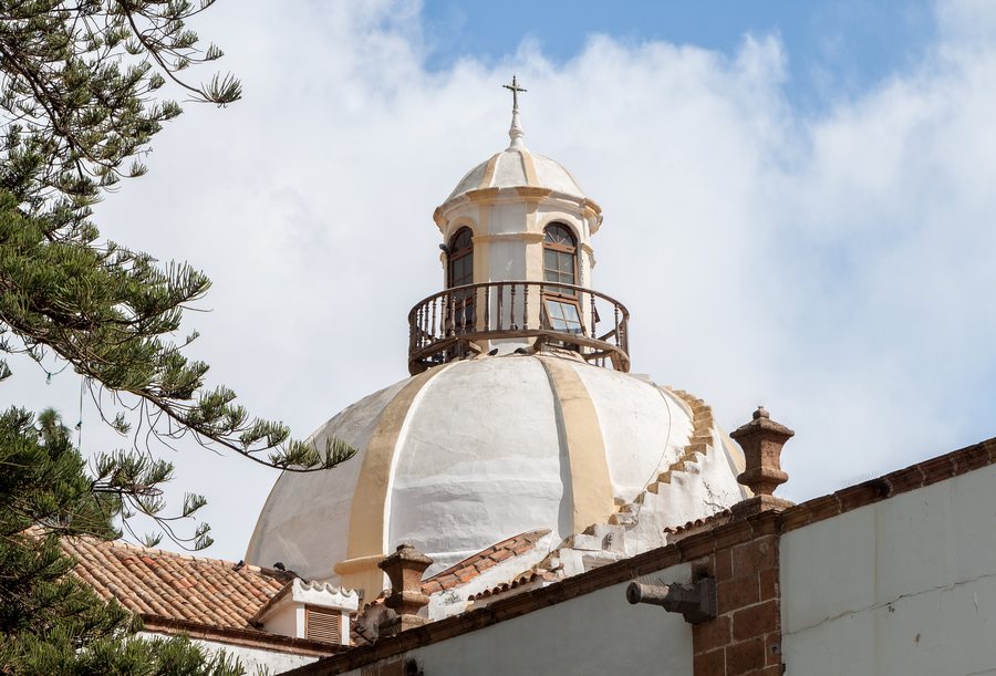 File:Cupola - Basílica de Nuestra Señora del Pino - Teror - Gran Canaria.jpg