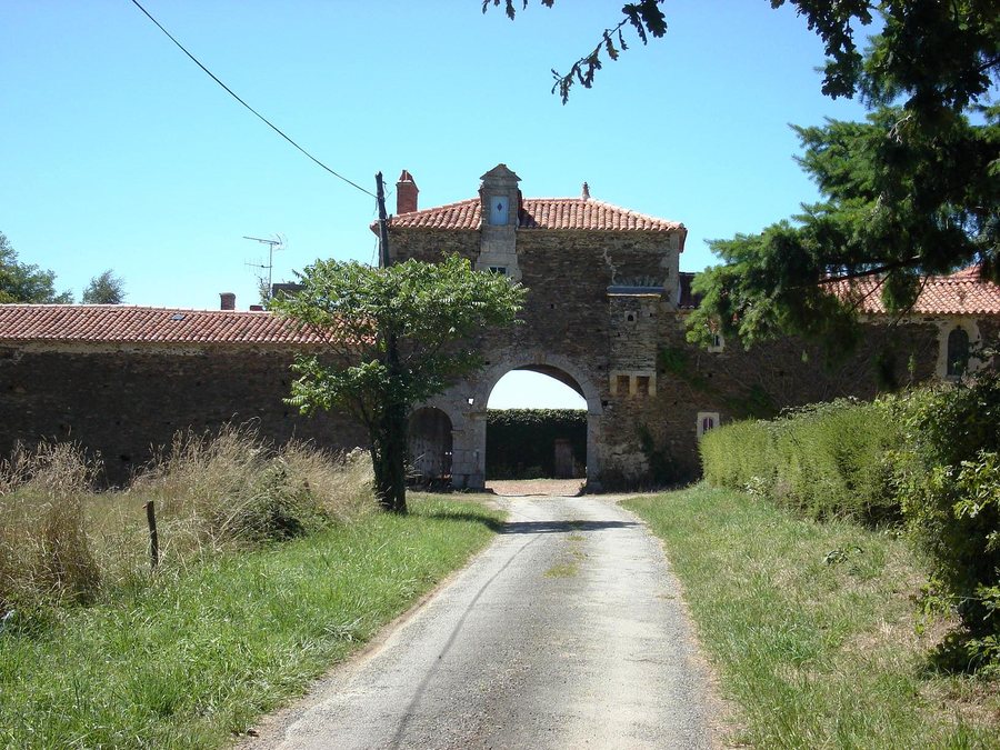 File:Manoir du Vigneau.JPG