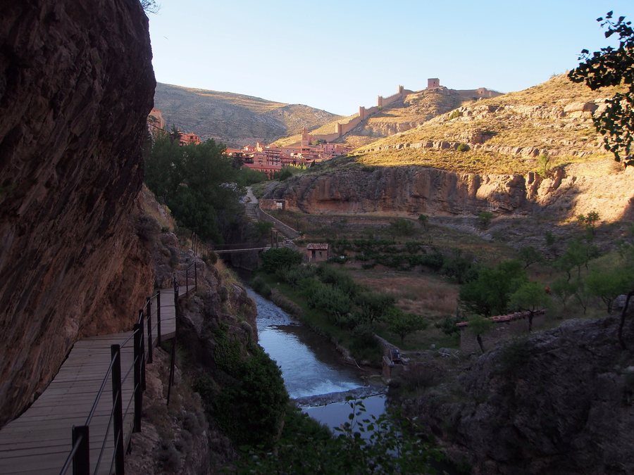 File:River Guadalaviar - 2013.07 - panoramio.jpg