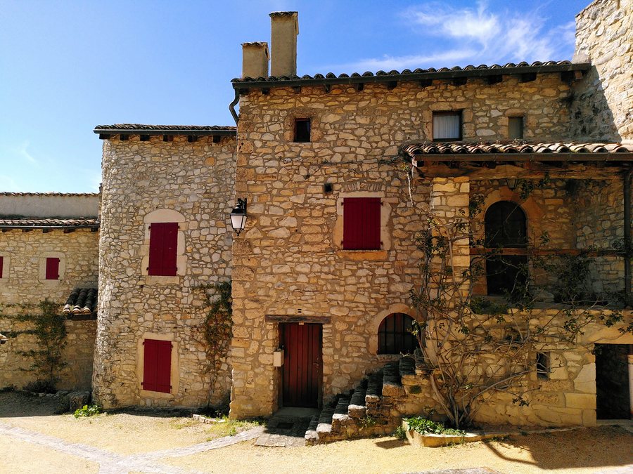 File:Cobonne - Maison ancienne.jpg