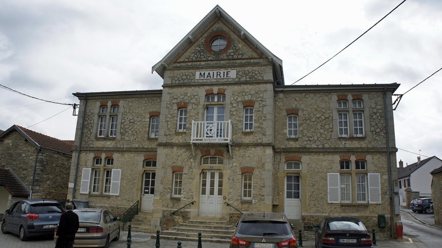File:Mairie Prouilly 1614.jpg