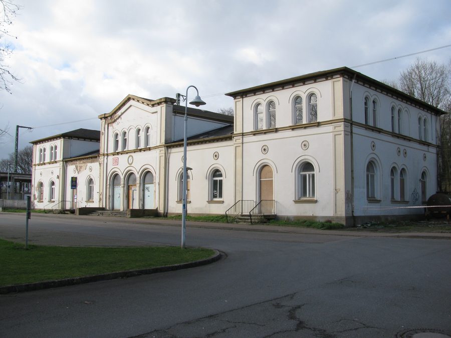 Station building of Haste railway station in the district of Schaumburg
