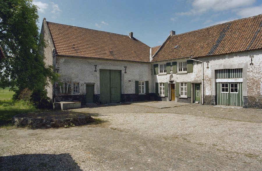 Outbuildings of Kasteel Ten Hove in Grathem