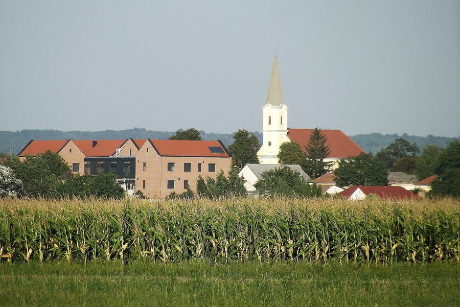Panoramic view of Tét from the southwest
