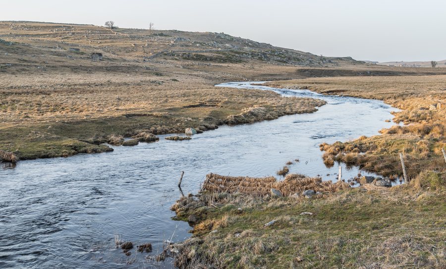 File:Bes river in Marchastel (3).jpg