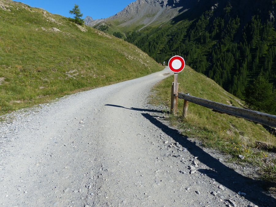 File:Panneau B0 à Saint-Véran 01.jpg
